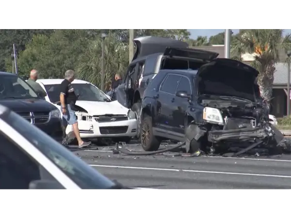 Lỗi hộp số Ford Bronco 2025: Cảnh báo cộng đồng về tia lửa gần lật xe trên đường địa hình